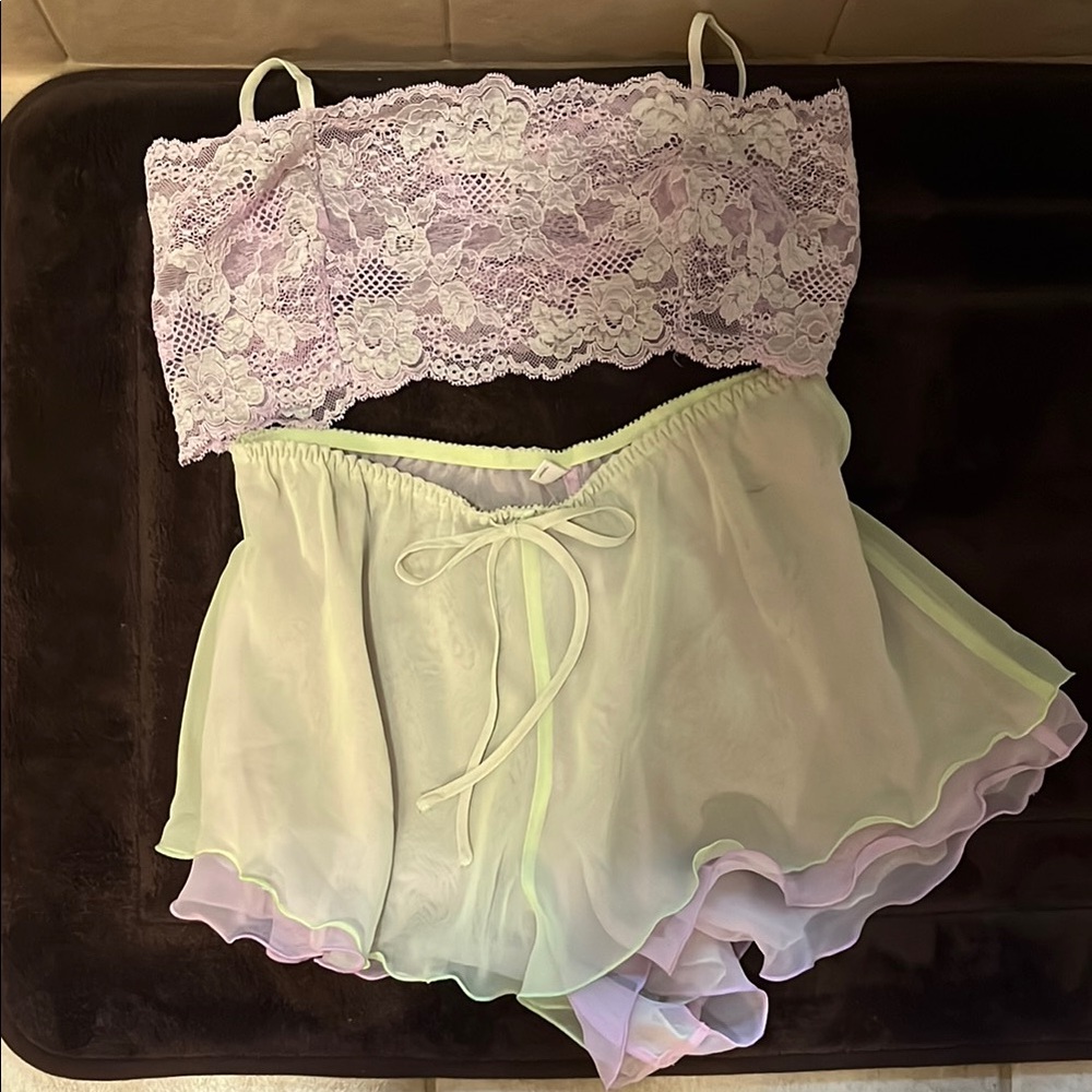 Victoria's Secret Purple and White Lace Bandeau